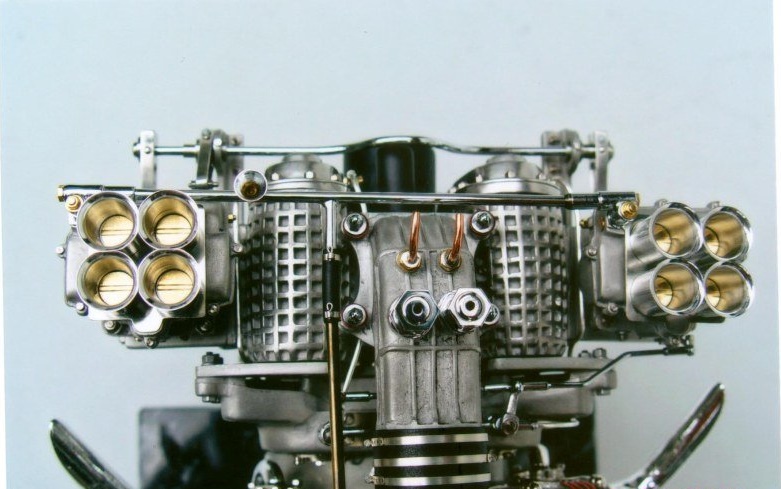 L-P-1-8-Motorbausatz-Arno-Hydroplane-Ferrari-Motor_1_b4.jpg
